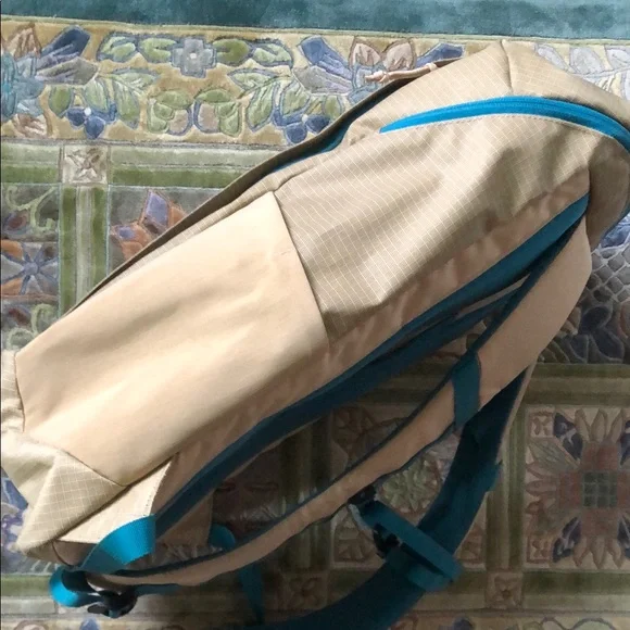 Patagonia Black Hole Pack Backpack 25L - Picture 6 of 11